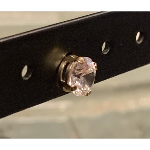 14K Yellow Gold and Cubic Zirconia Single Stud Earring - Picture 5 of 7